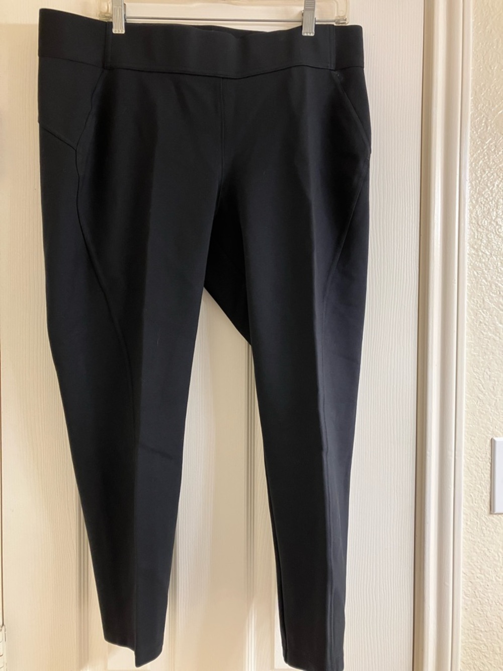 Simply Vera Vera Wang Black Skinny Ponte Pants